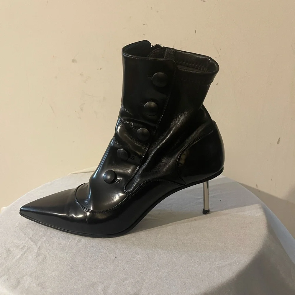 Alexander McQueen Pointy Cigarette Heel Ankle Boots - Picture 1 of 10